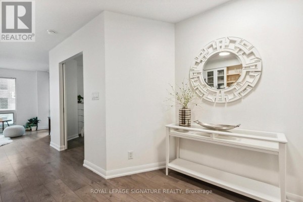 Primary Bedroom - 304 - 600 Fleet Street, Toronto, ON M5V1B7 Photo 4