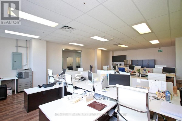 304 - 7191 Yonge Street, Markham, ON L3T0C4 Photo 4