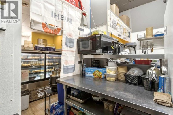 304 10 Street Nw, Calgary, AB T2N1V8 Photo 4