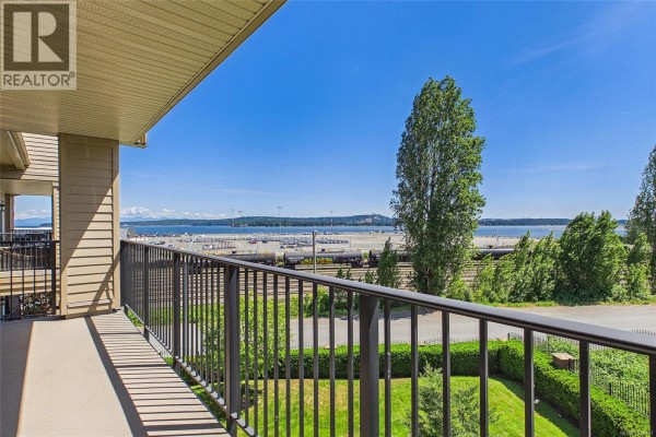 304 104 Esplanade St, Nanaimo, BC, photo 3