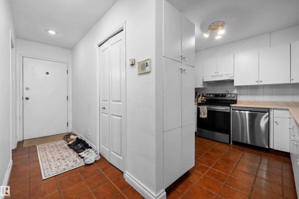 #304 11316 103 Av Nw, Edmonton, AB T5K0S2 Photo 5