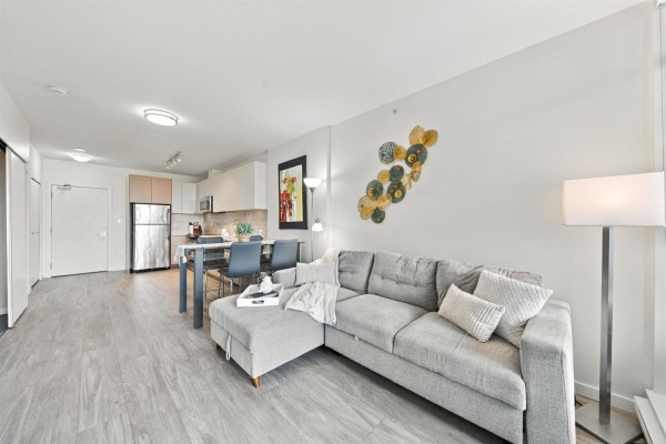 304 13303 Central Avenue, Surrey