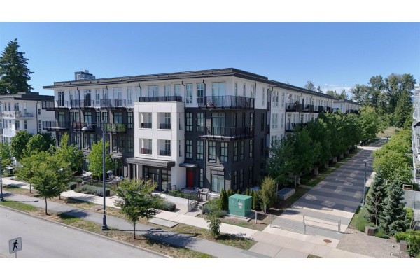 304 13963 105 Boulevard, Surrey, BC V3T0M9 Photo 2