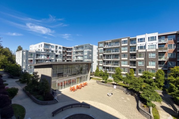 304 13963 105 Boulevard, Surrey, BC V3T0M9 Photo 4