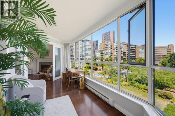 304 1490 Pennyfarthing Drive, Vancouver, BC V6J4Z3 Photo 2