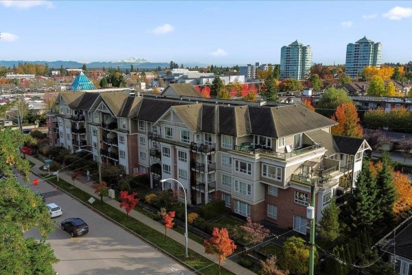 304 14960 102a Avenue, Surrey Photo 3