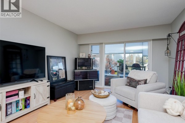 304 1537 Morrison St, Victoria, BC, photo 2
