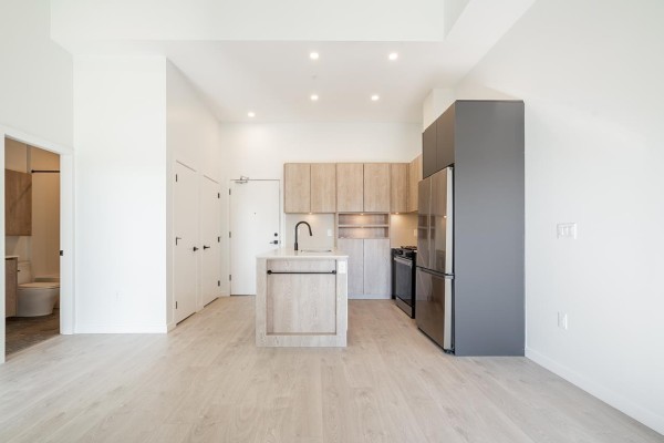 304 19577 65b Avenue, Surrey, BC V4N6B5 Photo 3