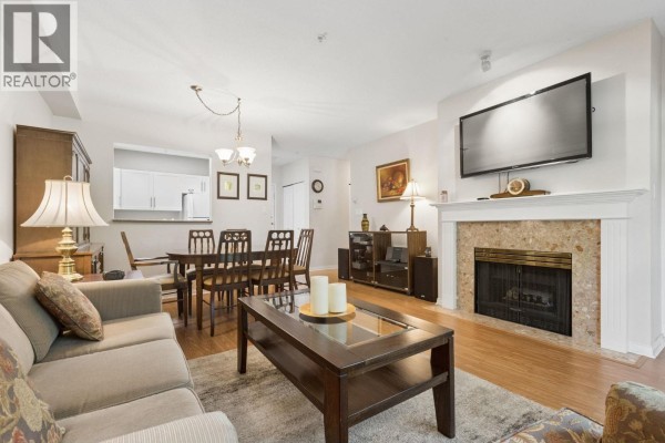 304 2059 Chesterfield Avenue, North Vancouver, BC V7M2P4 Photo 3