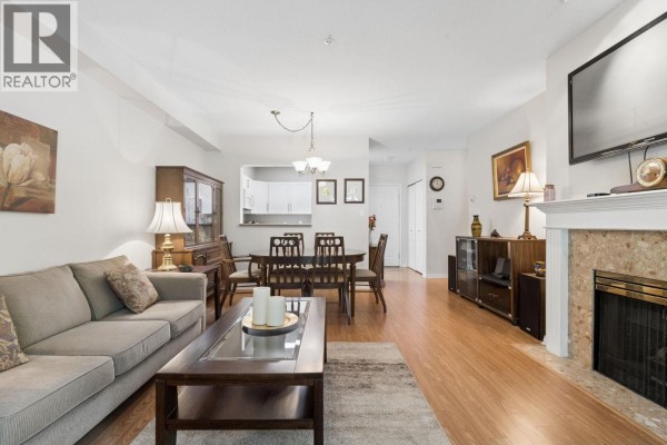 304 2059 Chesterfield Avenue, North Vancouver, BC V7M2P4 Photo 4