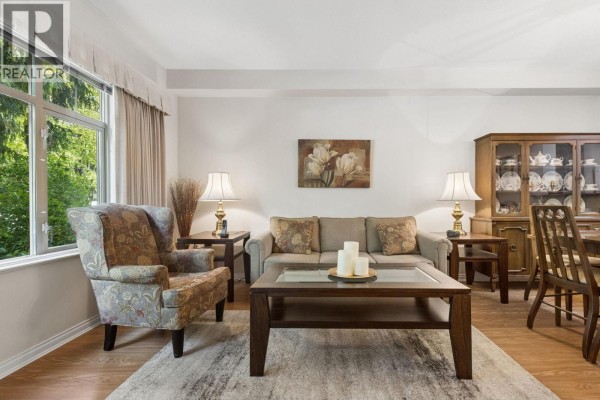 304 2059 Chesterfield Avenue, North Vancouver, BC V7M2P4 Photo 5