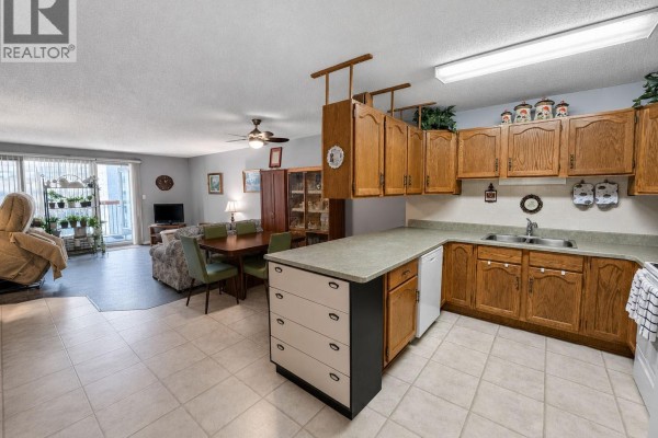 Dining room - 304 255 7th Street E, Prince Albert, SK S6V0R9 Photo 4