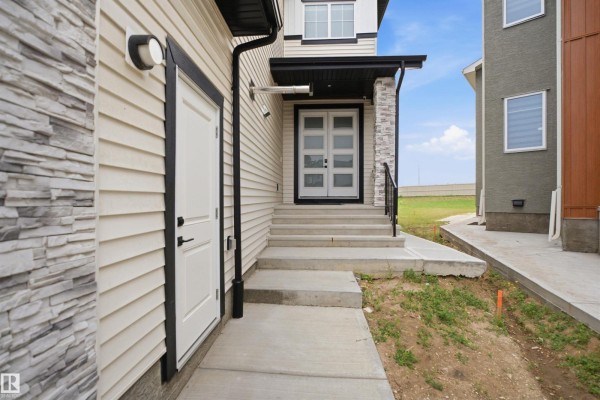Kitchen - 304 33 Av Nw, Edmonton, AB T6T2V8 Photo 3