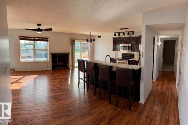 Dining room - #304 4102 50 Av, Drayton Valley, AB T7A0A3 Photo 2