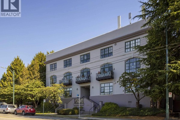 304 4590 Earles Street, Vancouver, BC V5R6A2 Photo 2