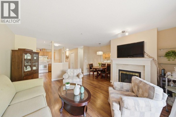 304 48 Richmond Street, New Westminster, BC V3L5P4 Photo 5