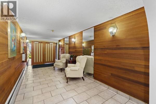 304 720 Eighth Avenue, New Westminster, BC V3M2R3 Photo 3
