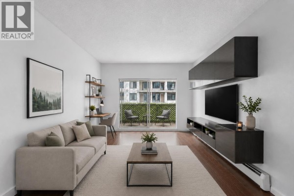 304 827 W 16th Street, North Vancouver, BC V7P1R2 Photo 5