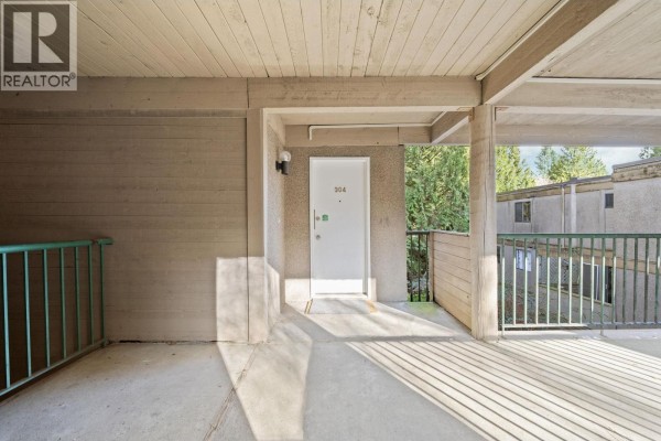 304 9128 Capella Drive, Burnaby, BC V3J7K3 Photo 4