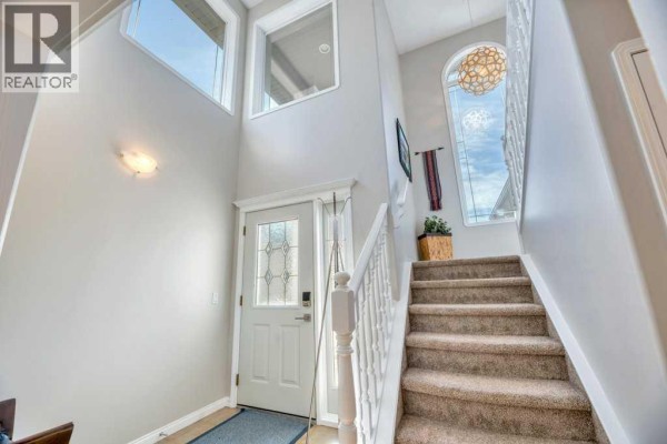 304 Cambridge Place, Strathmore, AB, photo 3