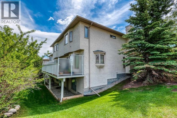 Living room/Dining room - 304 Christie Park Mews Sw, Calgary, AB T3H3G9 Photo 2