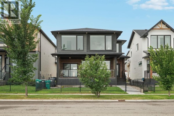 304 Grassland Boulevard W, Lethbridge, AB, photo 2