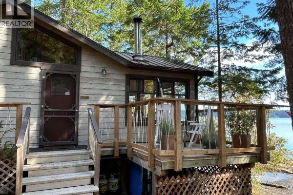 Loft - 304 Long Island Lane, Decourcy Island, BC V0R1X7 Photo 2