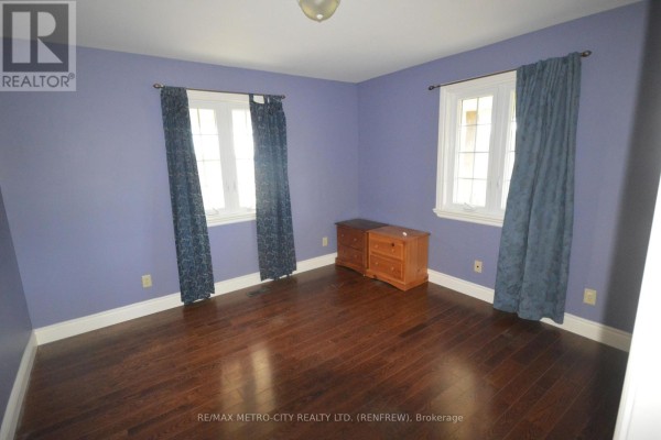 Bedroom - 304 Mansel Hill Road, Whitewater Region, ON K0J1K0 Photo 5
