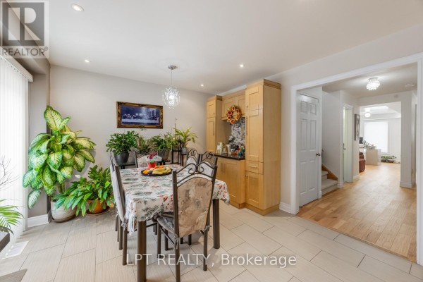 3040 Bentley Drive, Mississauga, ON, photo 2