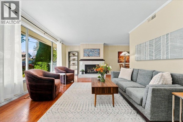 3040 Paisley Road, North Vancouver, BC V7R1C8 Photo 4