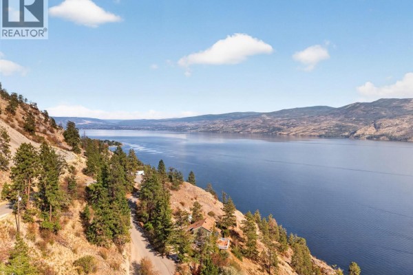 Family room - 3040 Seclusion Bay Road, West Kelowna, BC V4T1W5 Photo 4