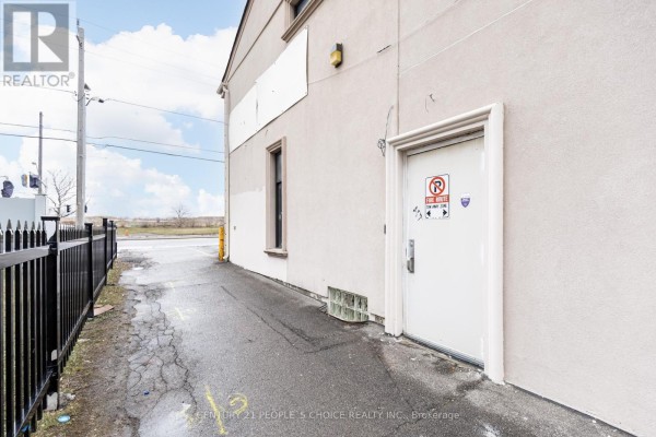 3042 Keele Street, Toronto, ON, photo 2