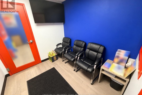3045 Mavis Road, Mississauga, ON L5C1Y7 Photo 3
