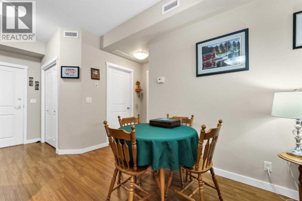 Kitchen - 305, 19 Terrace View Ne, Medicine Hat, AB T1C0E8 Photo 4