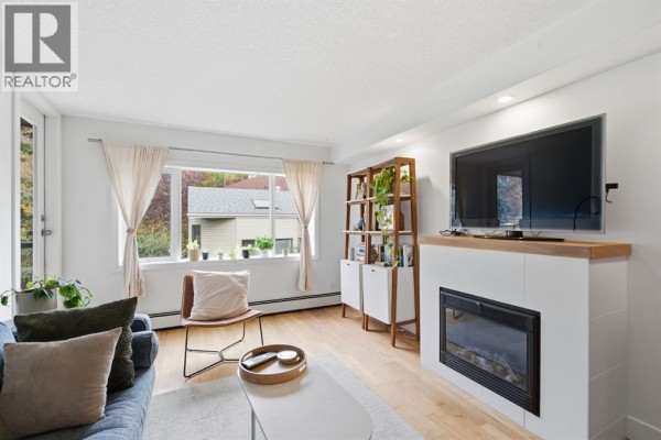 Dining room - 305, 716 3 Avenue Nw, Calgary, AB T2N0J1 Photo 2