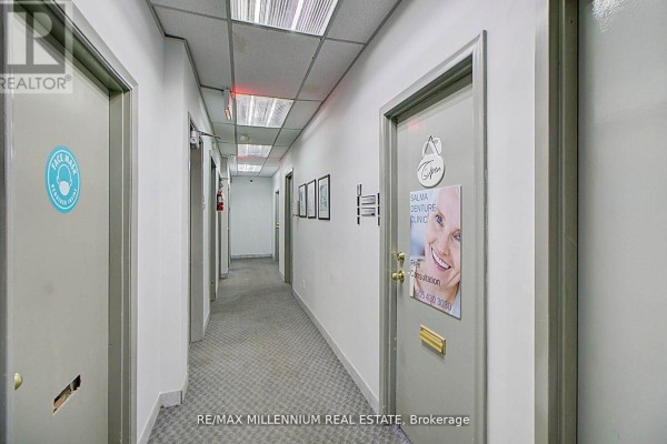 305 - 101 Dundas Street W, Whitby, ON, photo 3