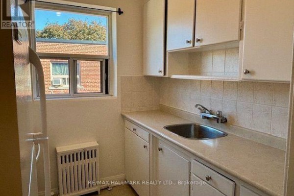 305 - 11 Anglesey Boulevard, Toronto, ON M9A3B2 Photo 4