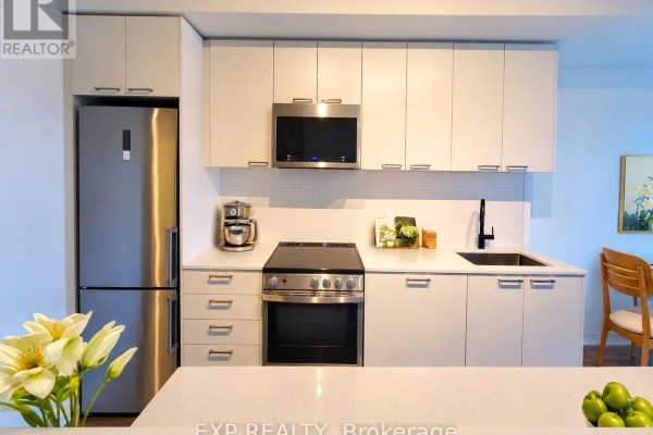 Bedroom 2 - 305 - 1808 St Clair Avenue W, Toronto, ON M6N0C1 Photo 2