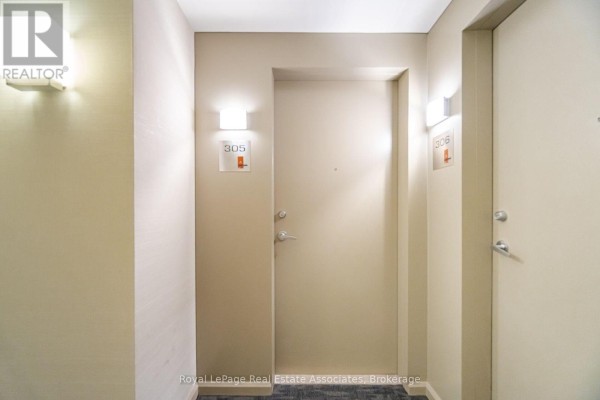 Partial bathroom - 305 - 220 Burnhamthorpe Road W, Mississauga, ON L5B4N4 Photo 5