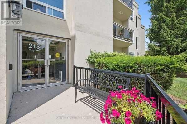 Foyer - 305 - 245 Queen Street W, Centre Wellington, ON N1M3R6 Photo 5