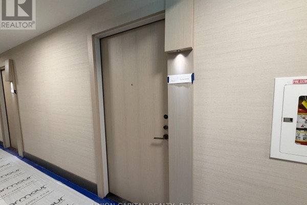 Bedroom - 305 - 2450 Bloor Street, Toronto, ON M6S0A9 Photo 2