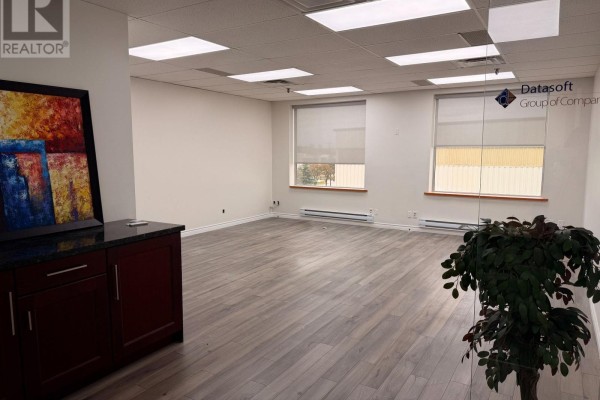 305 - 2750 14th Avenue, Markham, ON L3R0B6 Photo 2