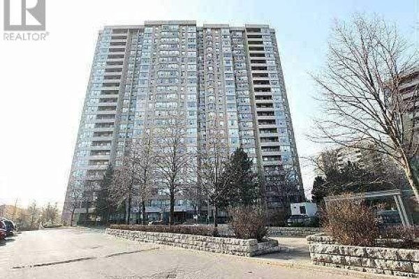 Living room - 305 - 30 Malta Avenue, Brampton, ON L6Y4S5 Photo 2