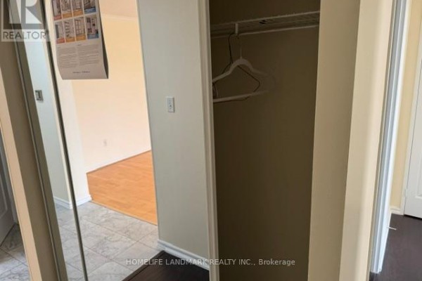 Bedroom 2 - 305 - 30 Malta Avenue, Brampton, ON L6Y4S5 Photo 5