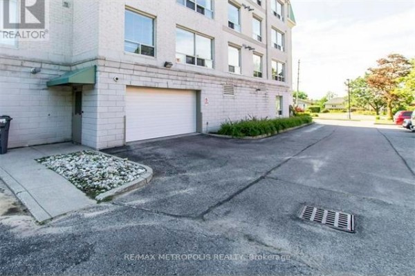 305 - 405 Erb Street W, Waterloo, ON, photo 3