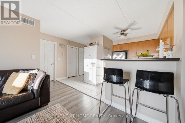Living room - 305 - 415 Grange Road, Guelph, ON N1E0C4 Photo 2