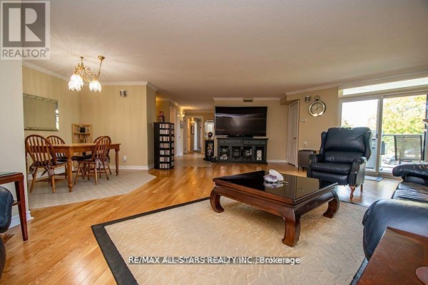 305 - 51 Rivermill Boulevard, Kawartha Lakes, ON, photo 2