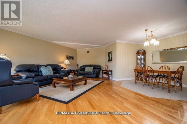 305 - 51 Rivermill Boulevard, Kawartha Lakes, ON, photo 3