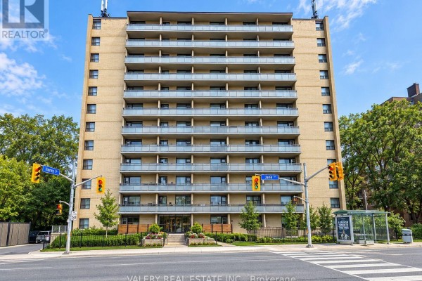 305 - 797 Jane Street, Toronto