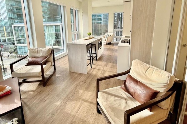 Dining room - 305 - 89 Church Street, Toronto, ON M5C0B7 Photo 2
